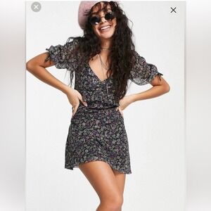 TOPSHOP Petite Floral Mesh Mini Dress‎ Puff Sleeve Ruffle V Neck Black Purple